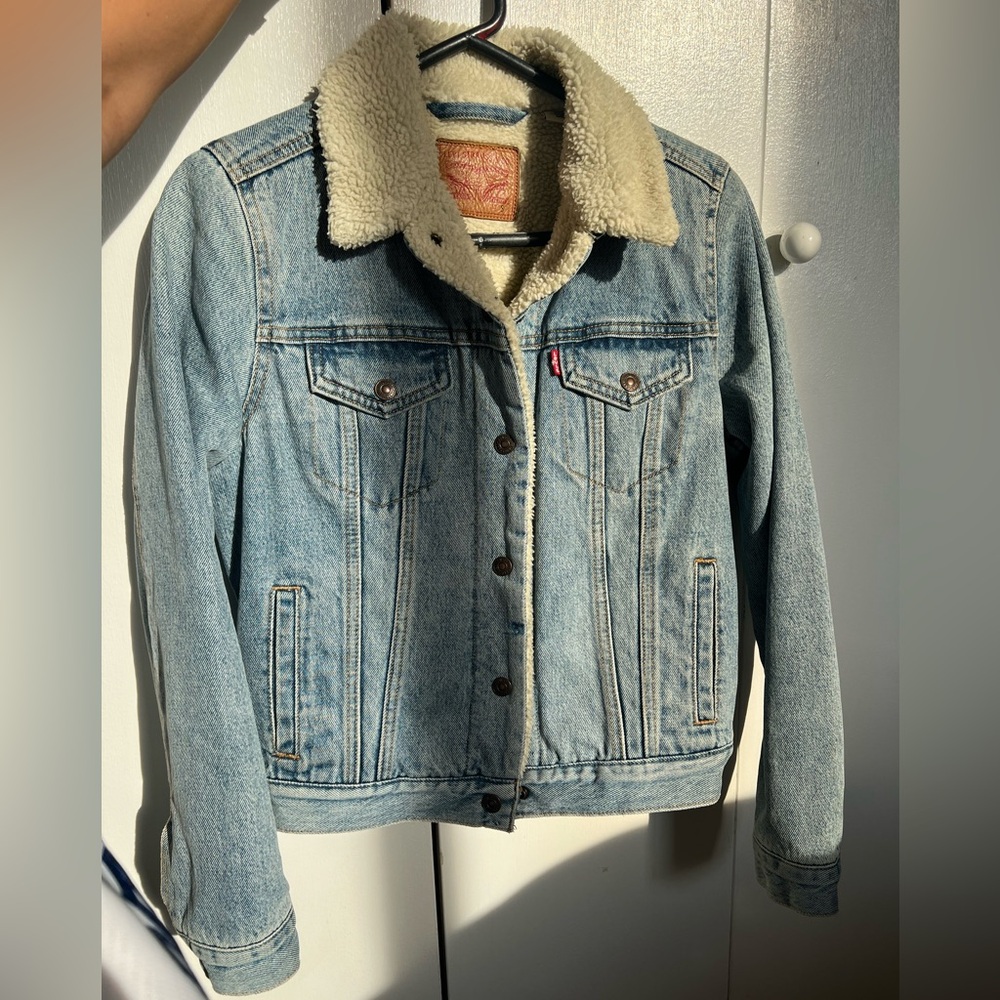 Women’s Levi’s Jacket Small